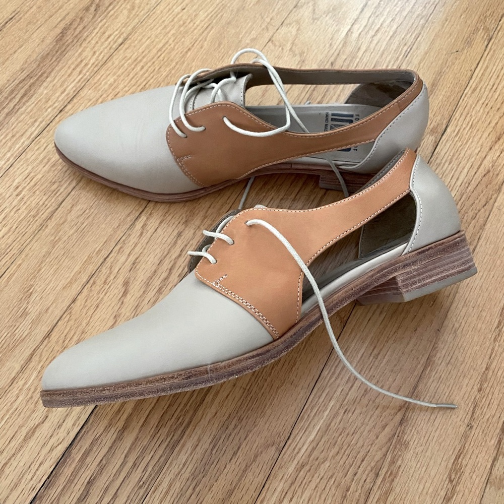 Tan leather saddle shoes